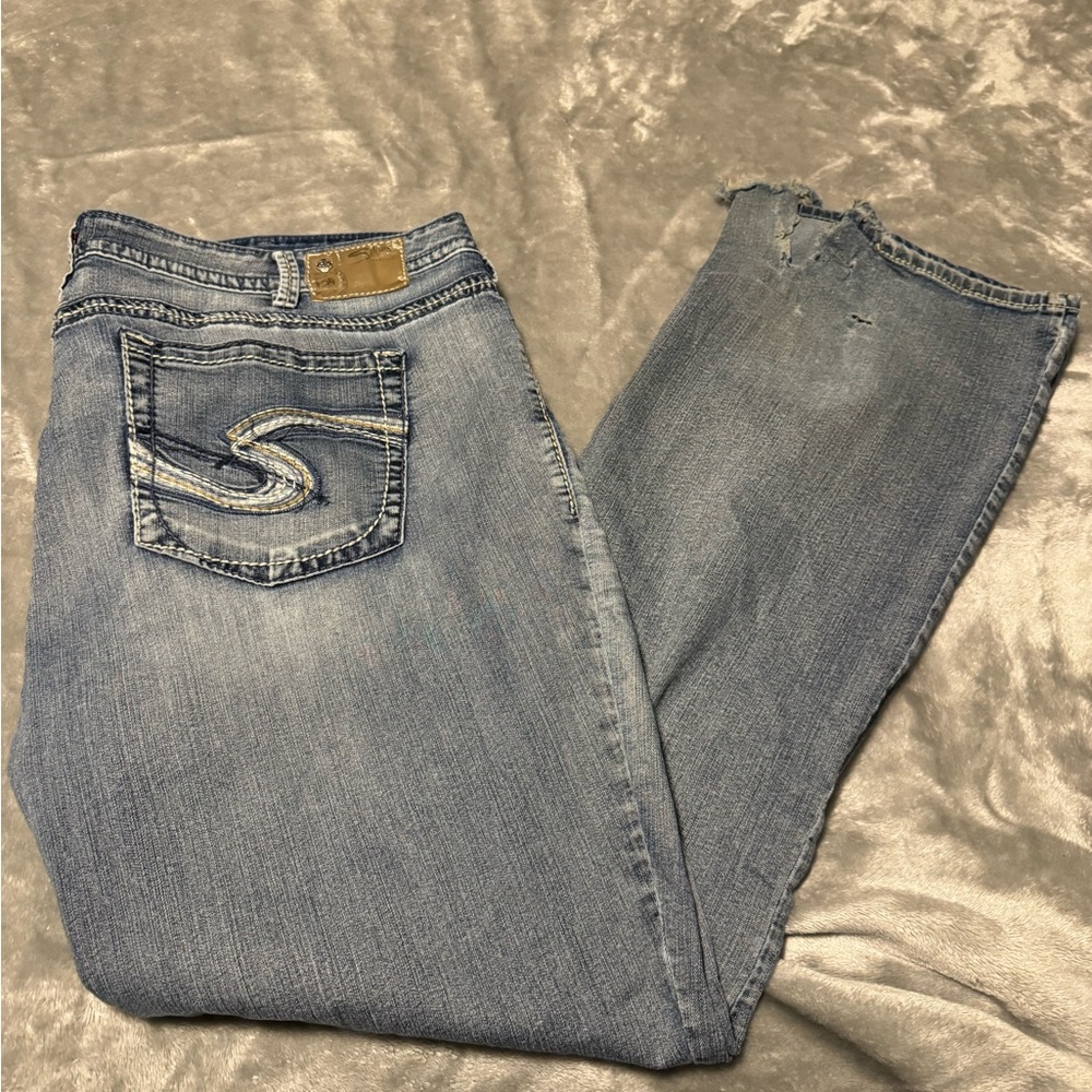 Silver Jeans Blue Tuesday Straight Leg Denim with Unique Stitching